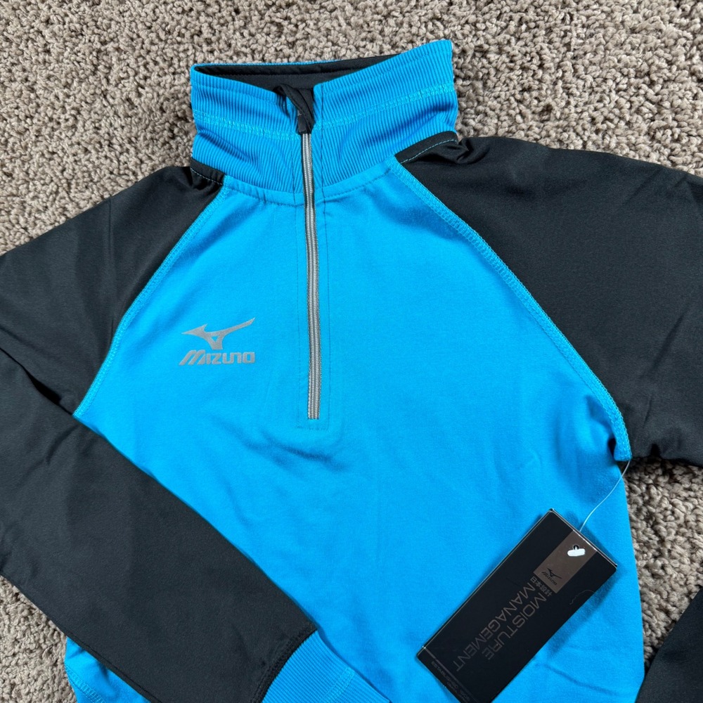 Mizuno NWT Youth Kids performance 1/4 Zip Athletic‎ Top Large
Girls pullover